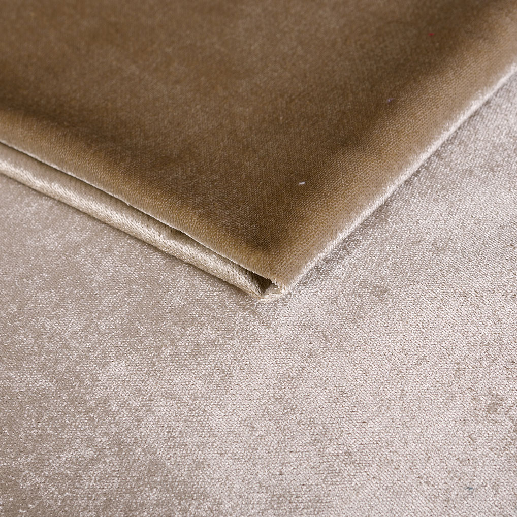 Gloss velvet 1204