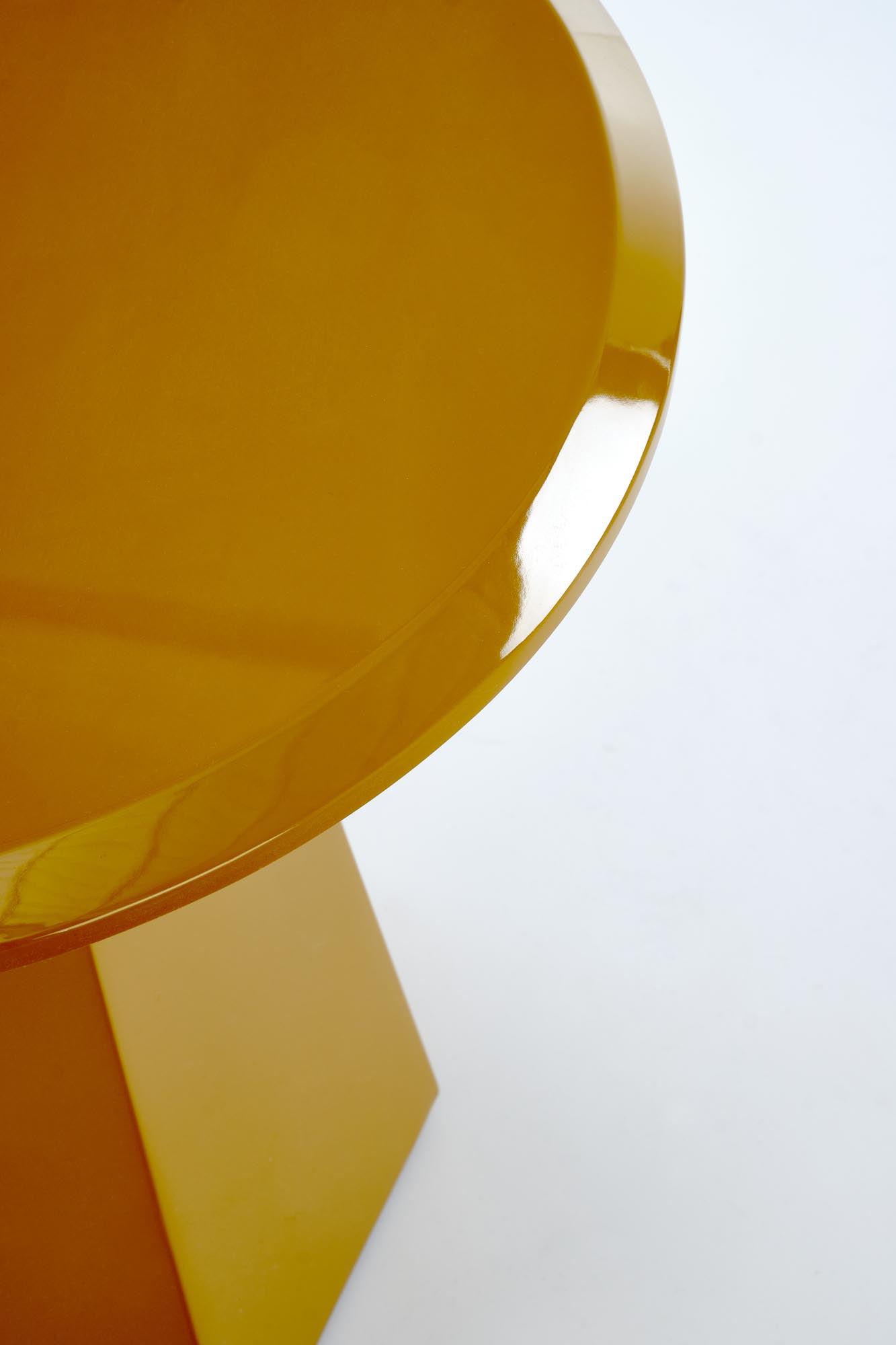 Konferenční stolek LOCA hořčicový