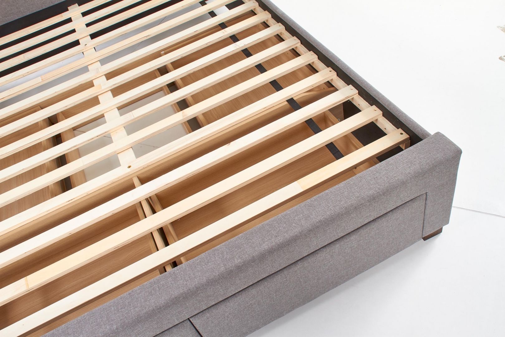 Manželská postel MODENA 180