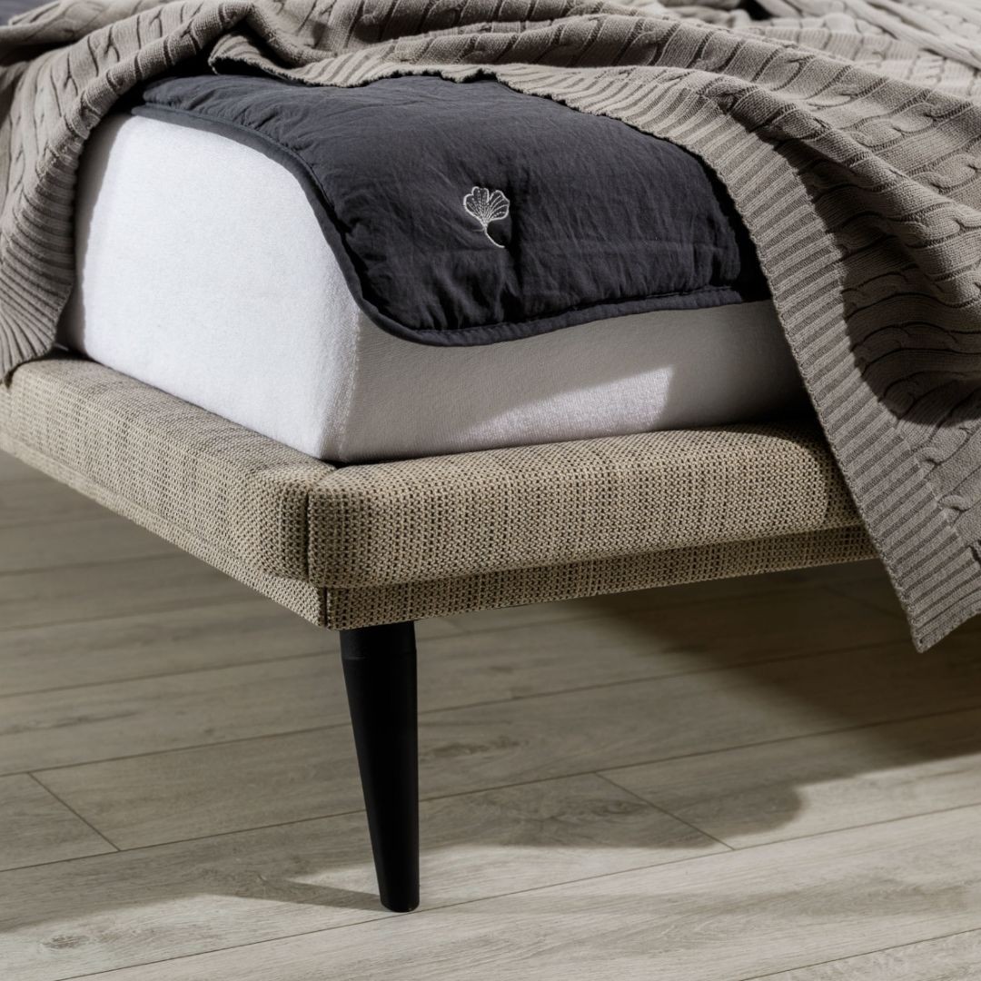 Manželská postel PRATOO