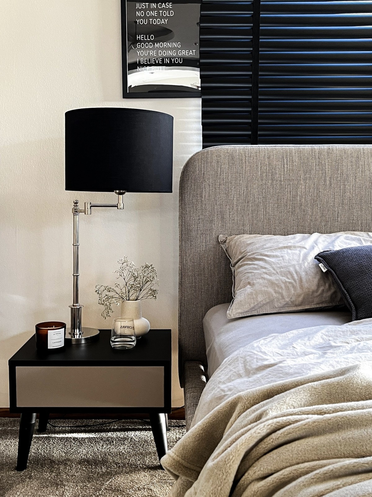 Noční stolek PRATOO