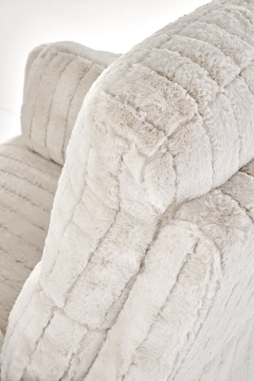 Křeslo ušák PEGAS béžové