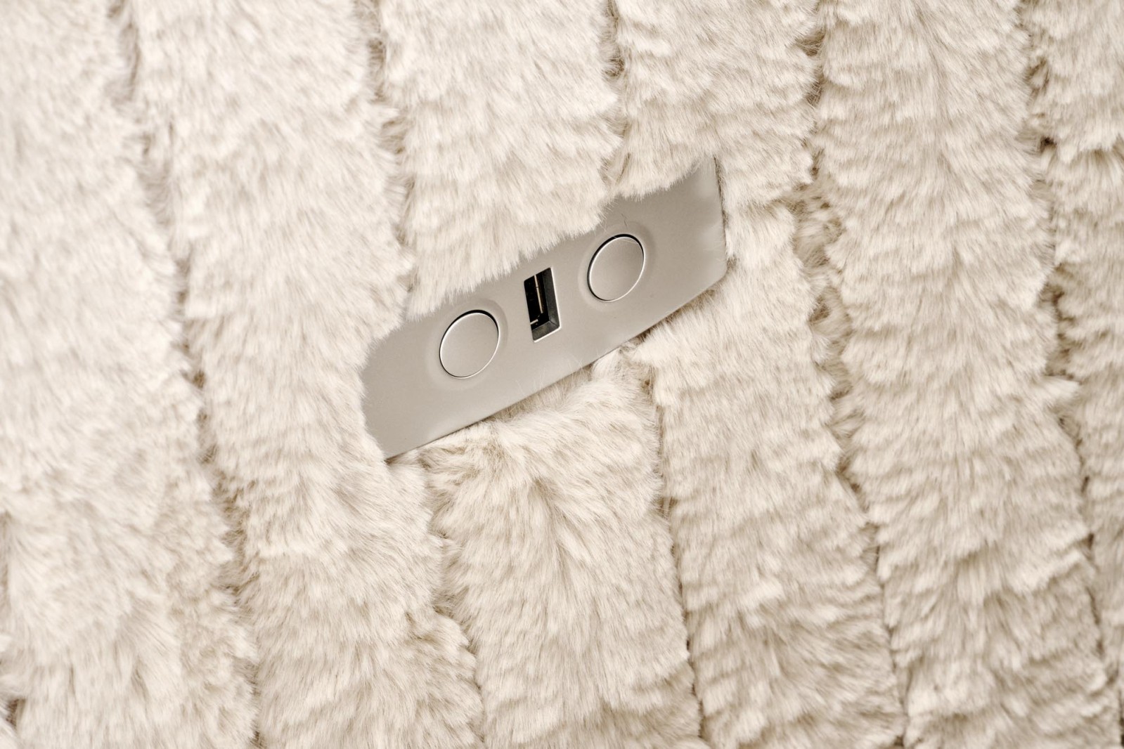 Křeslo ušák PEGAS béžové