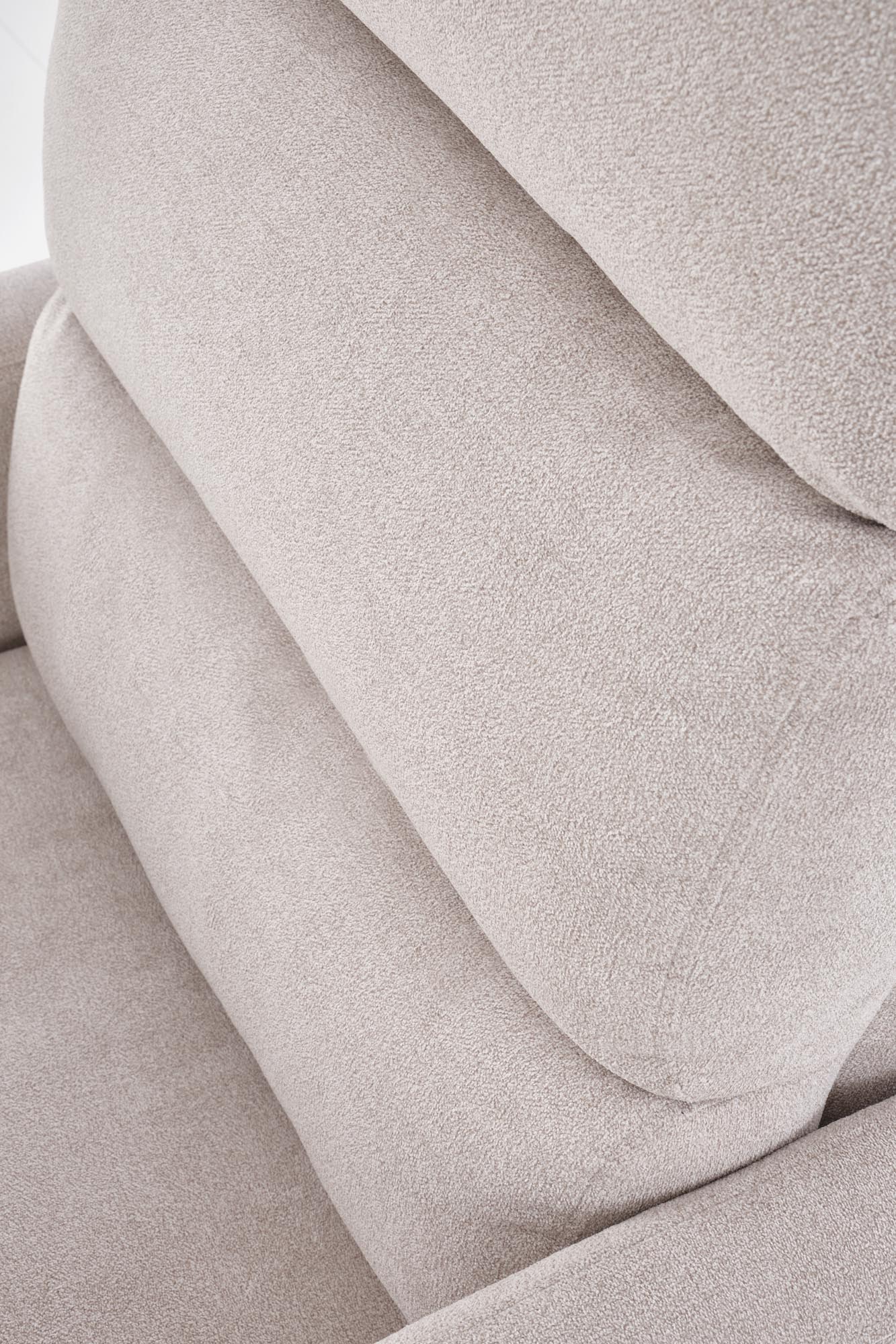 Relaxační křeslo CARINIO světle béžové