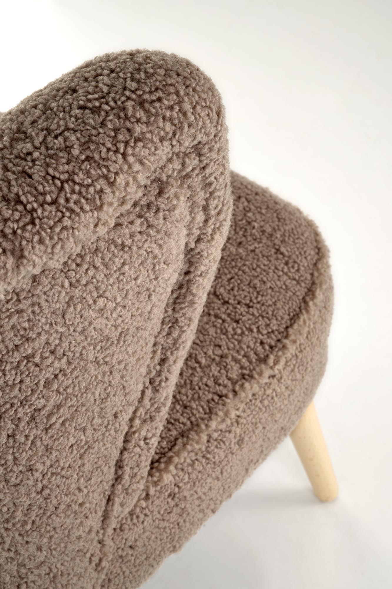 Křeslo MOCCA tmavě hnědé